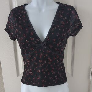 Aeropostale Black and Red Floral Crop Top